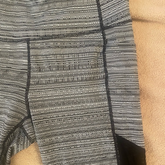 Athleta Mesh to Town Leggings - Picture 5 of 8